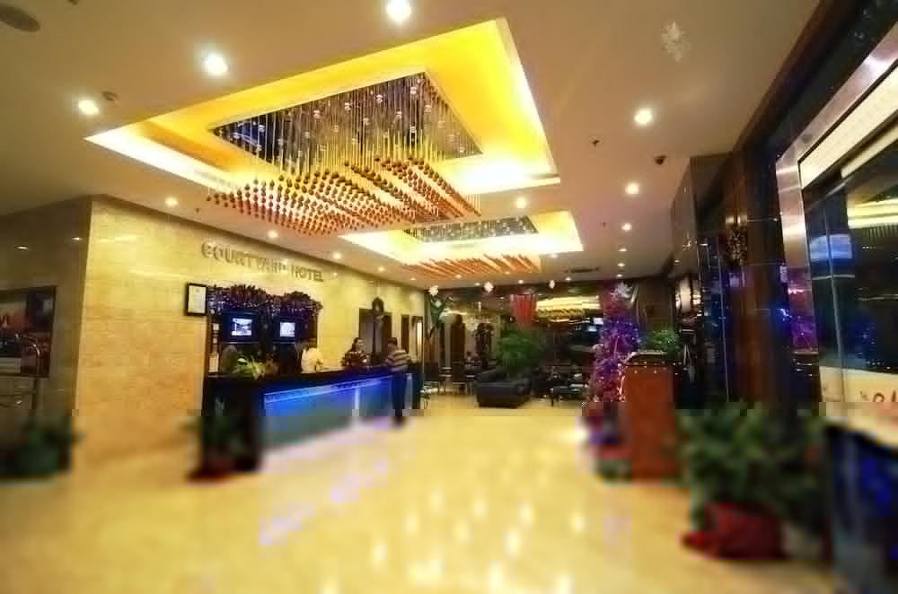 Courtyard Hotel 1Borneo Кота Кинабалу Екстериор снимка