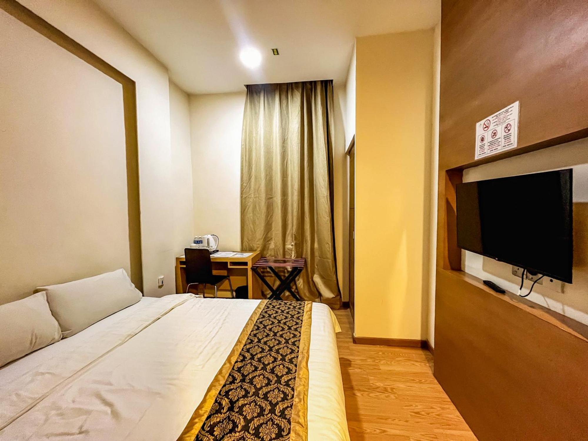 Courtyard Hotel 1Borneo Кота Кинабалу Екстериор снимка